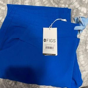 Yola skinny scrub pants